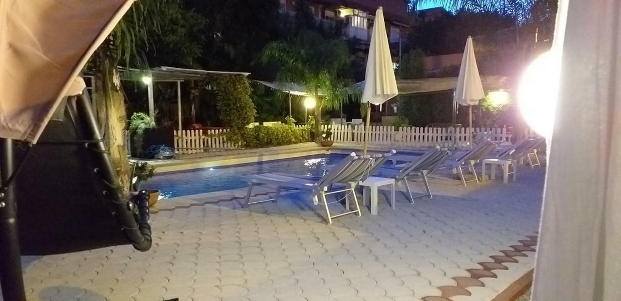 Villa Conti Giardini-Naxos Extérieur photo